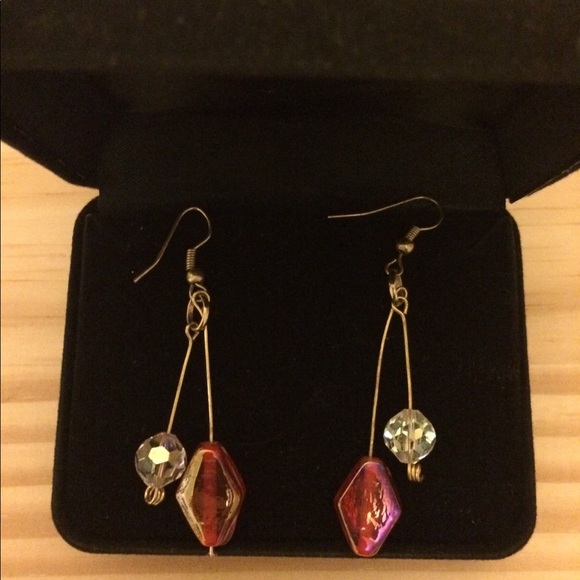 Vintage Red & Gold Dangle Earrings - Picture 2 of 4